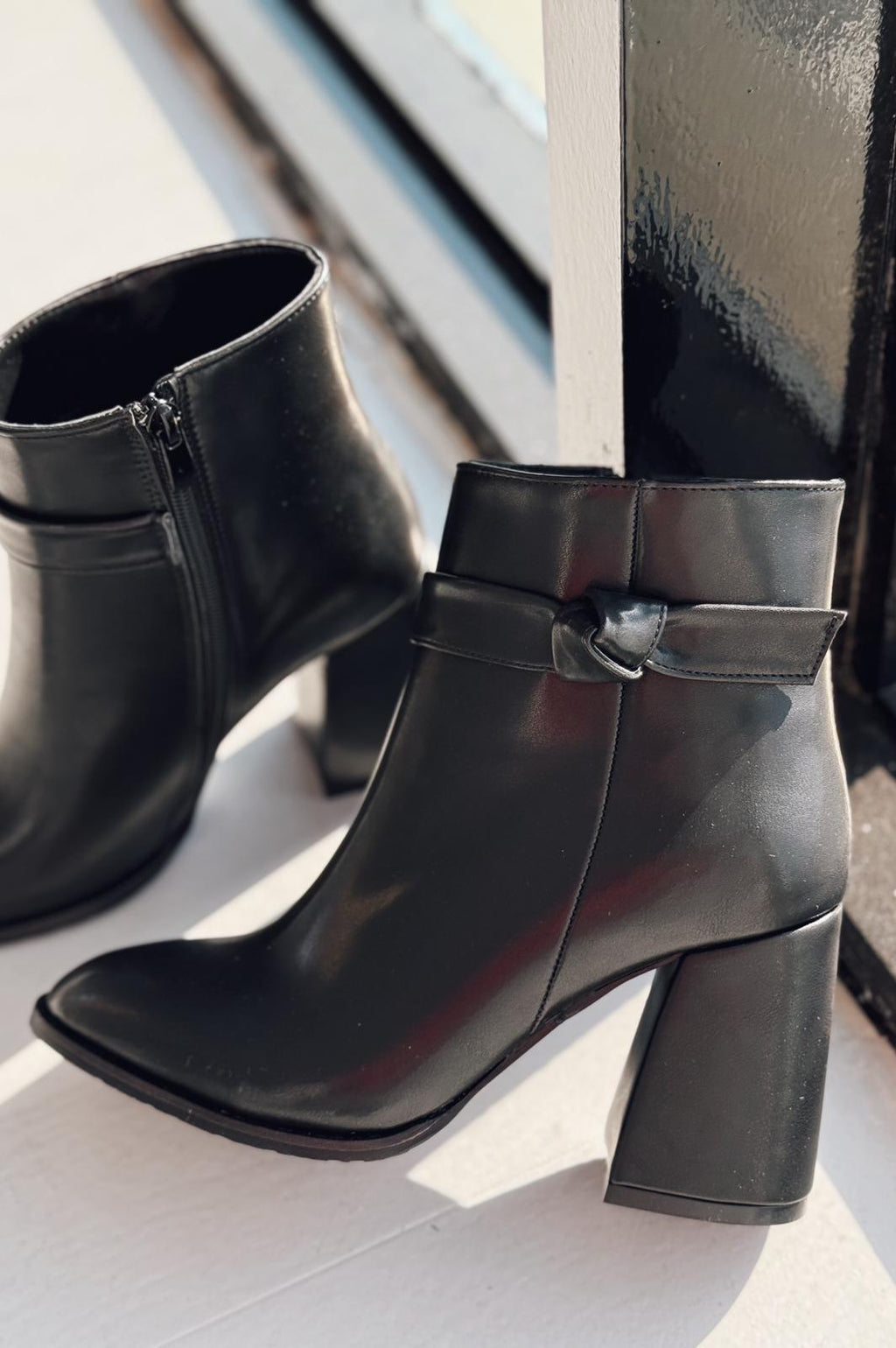 Oxsend Black Faux Leather Bow Detail Pumps Boots