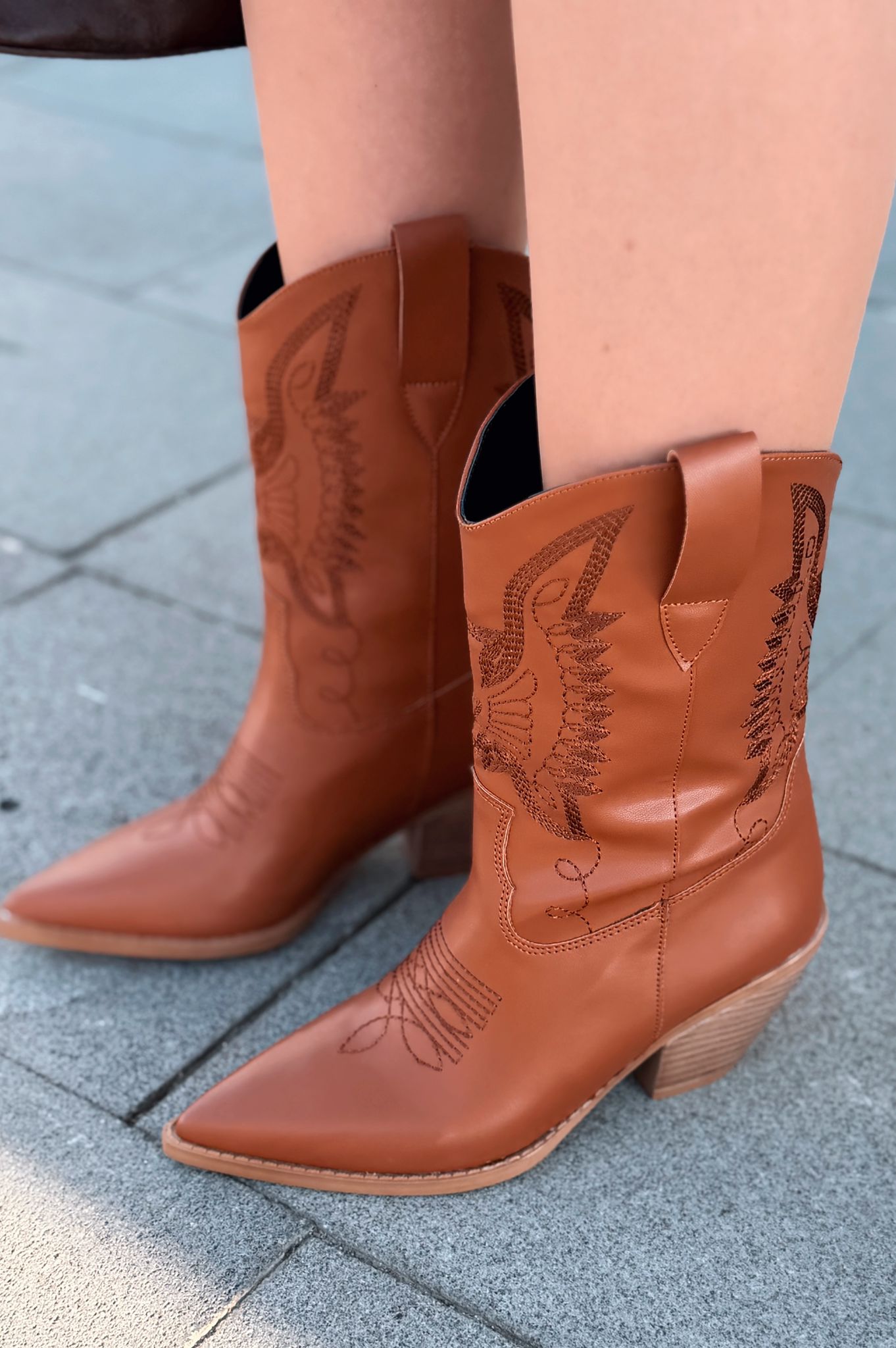 Slaine Women's Cowboy Boots Tan Faux Leather Embroidered