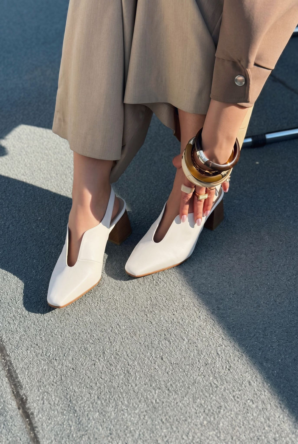 Pelora White Faux Leather Women's Pumps