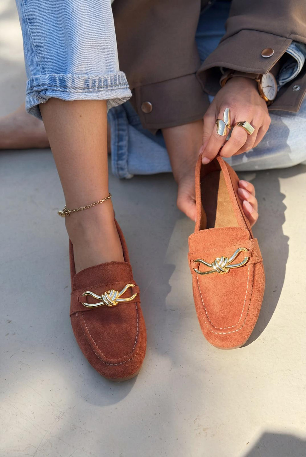 Avelis Women's Loafer Brick Suede Bow Detail
