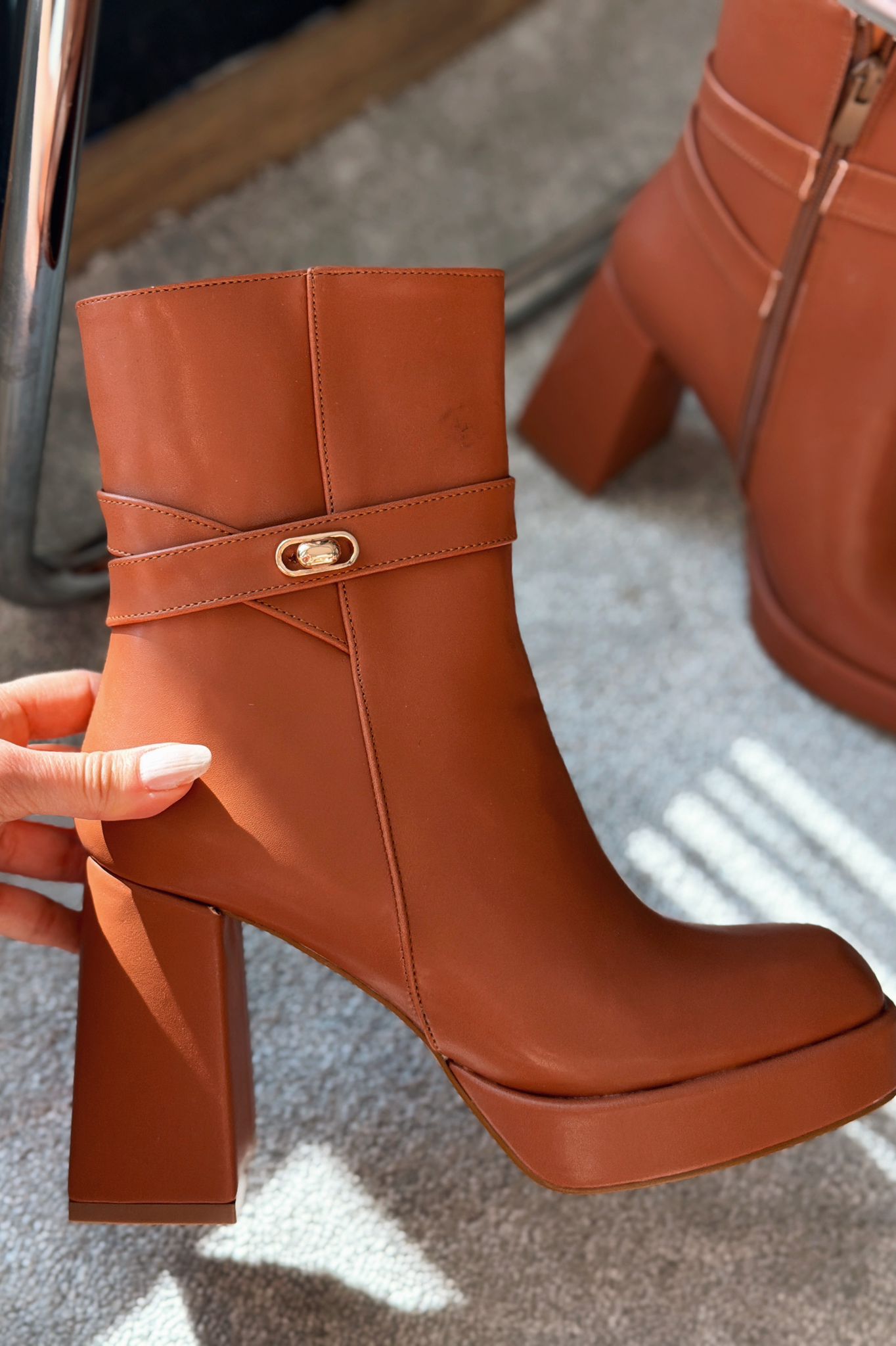 Xeniar Faux Leather Platform Pumps Zip Buckle Detail Tan Women's Boots