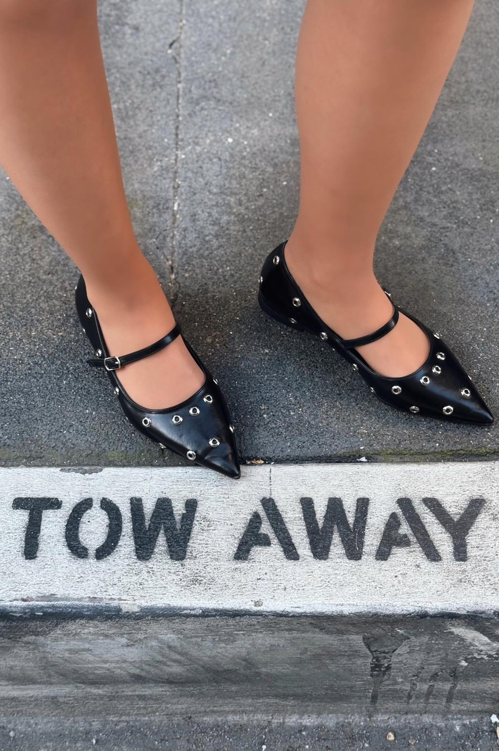 Zelix Black Faux Leather Women's Studded Flats