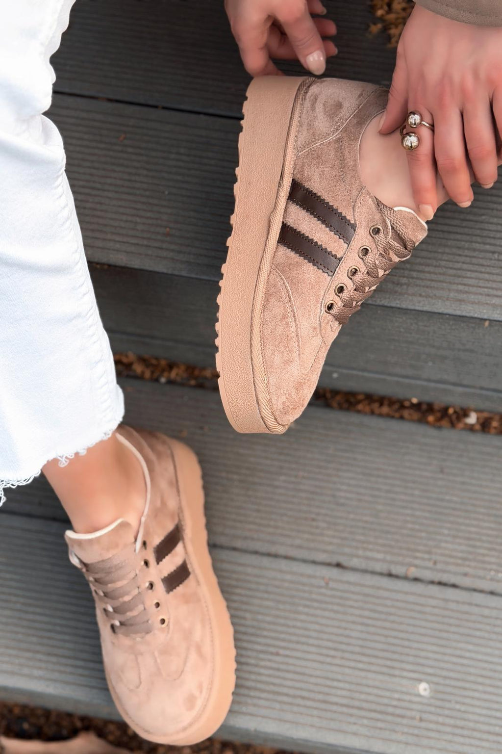 Vireo Camel Suede Women's Sneakers