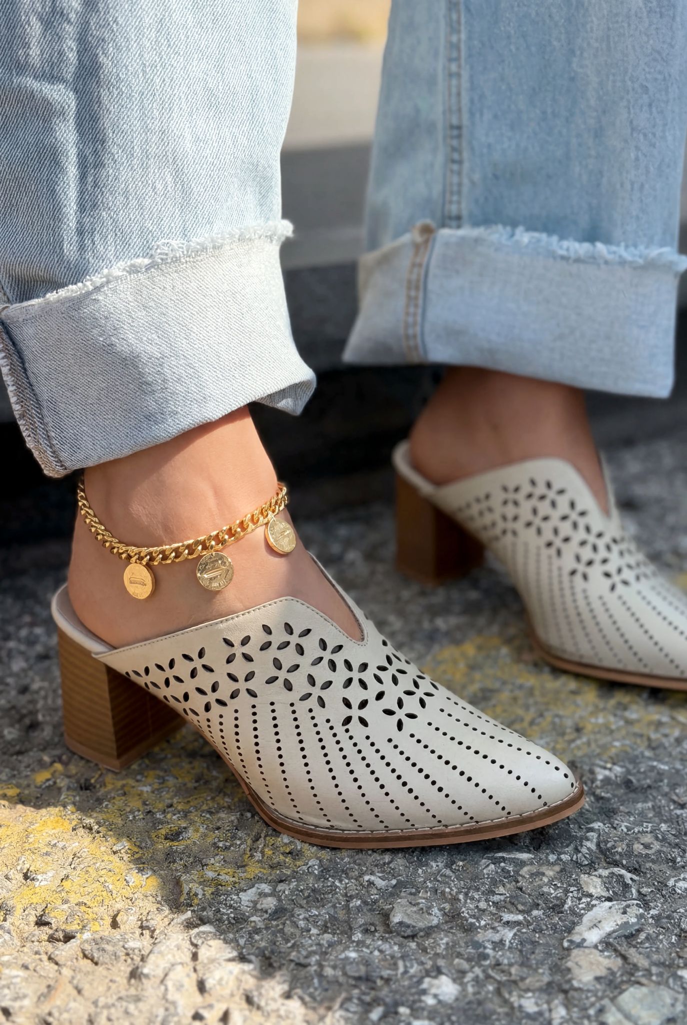Noravina Genuine Leather Pumps Mule Beige