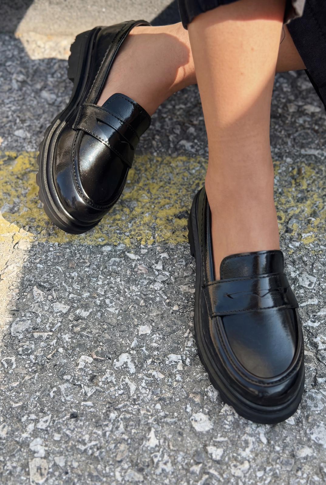 Kastrel Black Crinkle Patent Faux Leather Women's Loafers