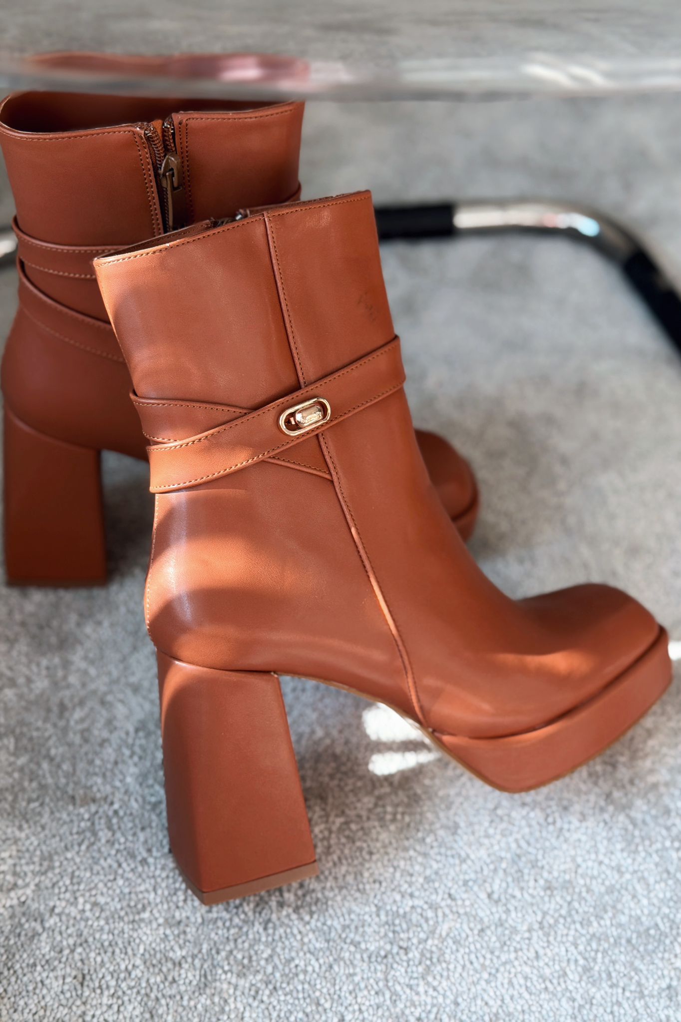 Xeniar Faux Leather Platform Pumps Zip Buckle Detail Tan Women's Boots