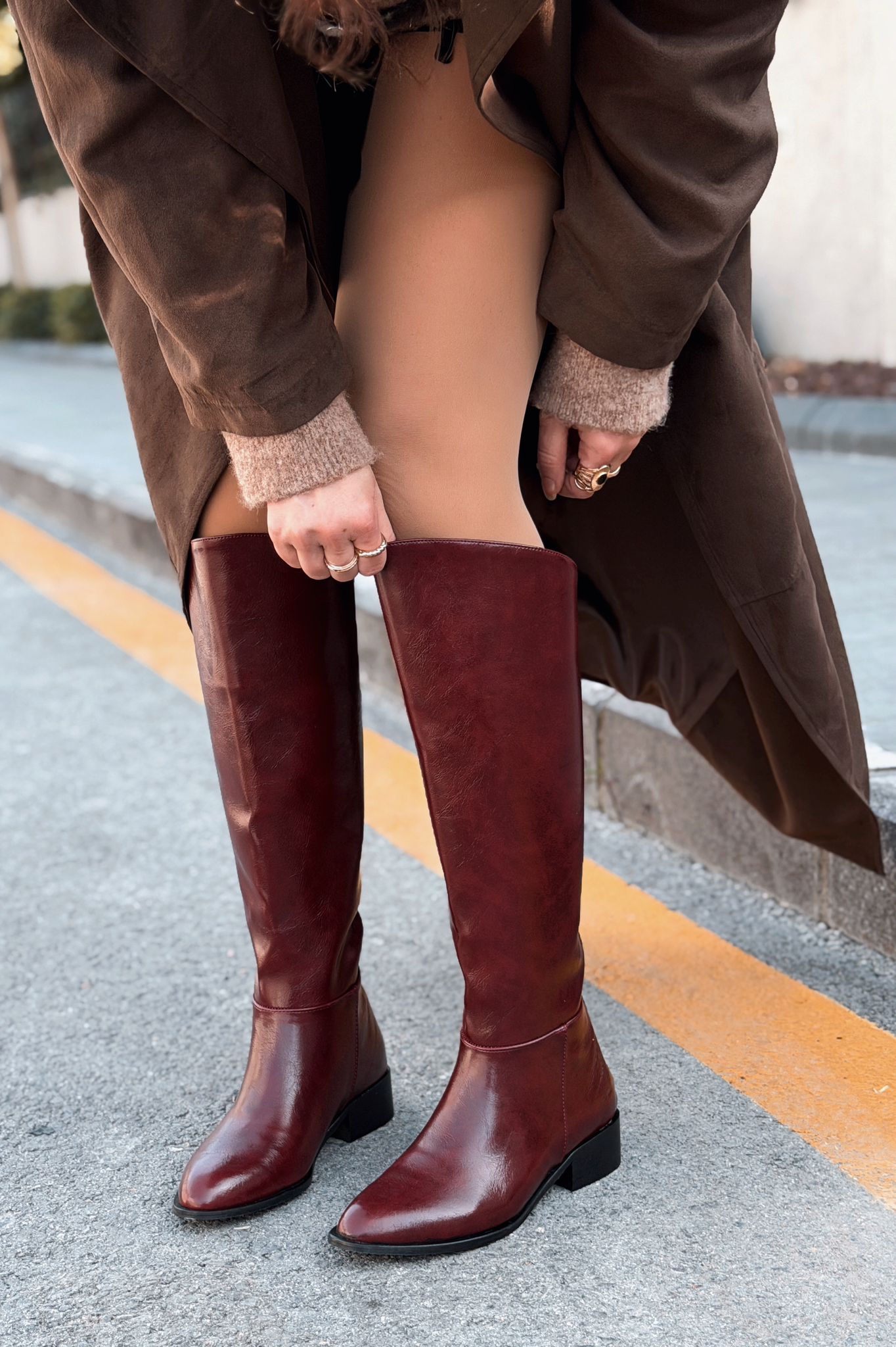 Roviles Women's Boots Burgundy Crinkled Patent Faux Leather