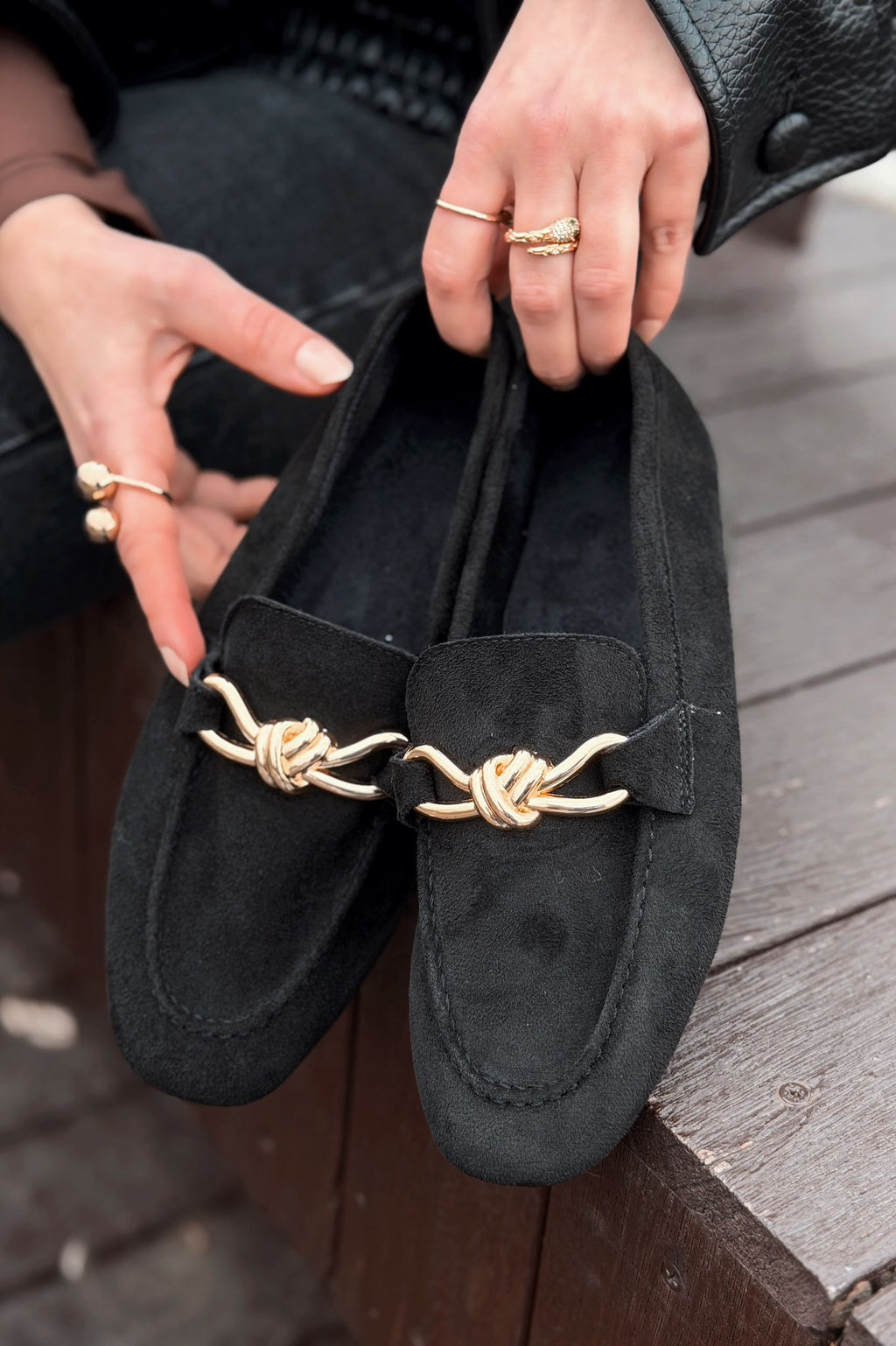 Avelis Black Suede Bow Detail Women's Loafers