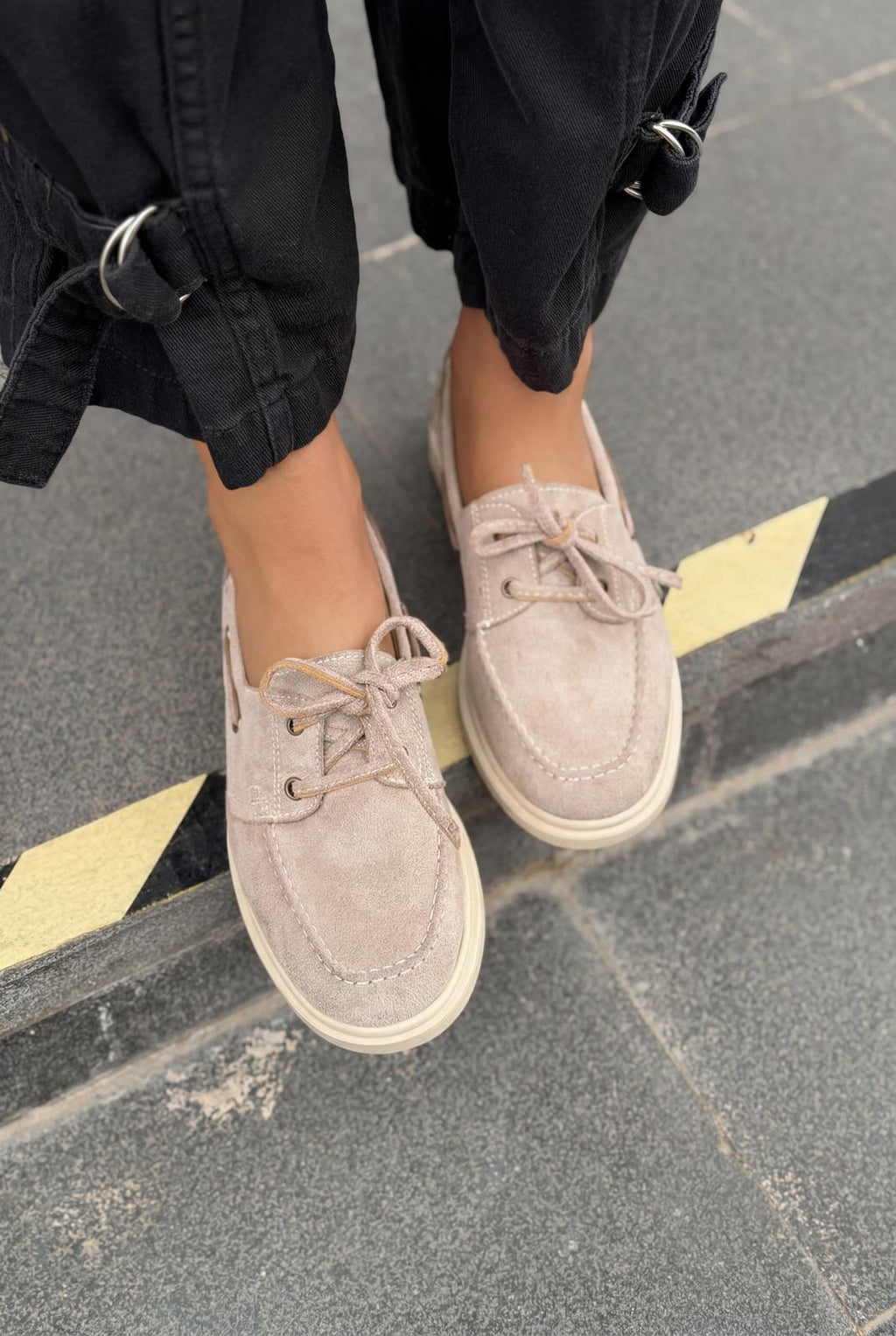 Morin Taupe Suede Women's Oxford Shoes