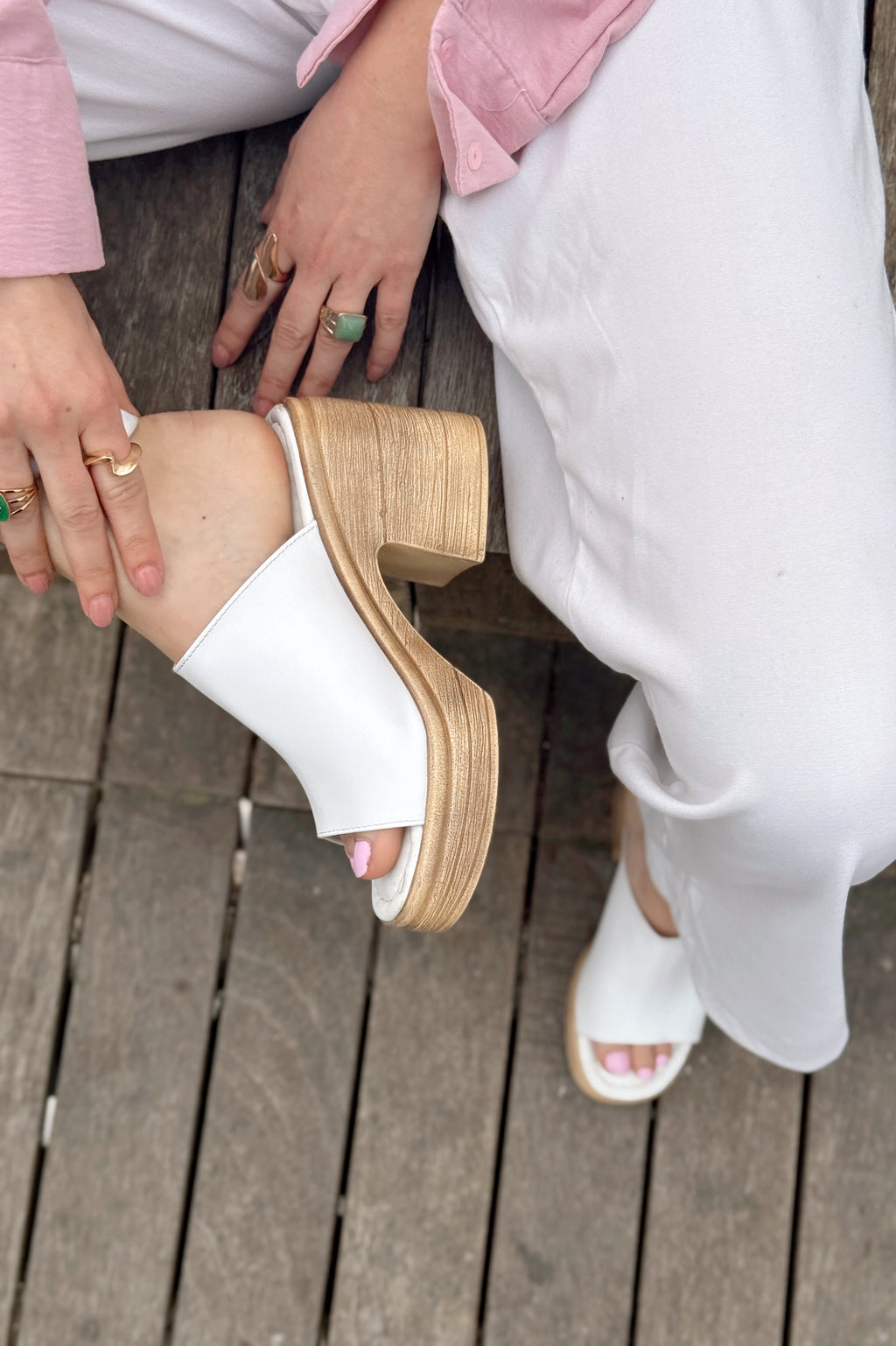 Velseya White Faux Leather Women's Pumps