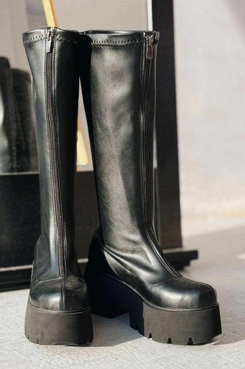 Vodsen Stretch Black Faux Leather Chunky Sole Women's Boots